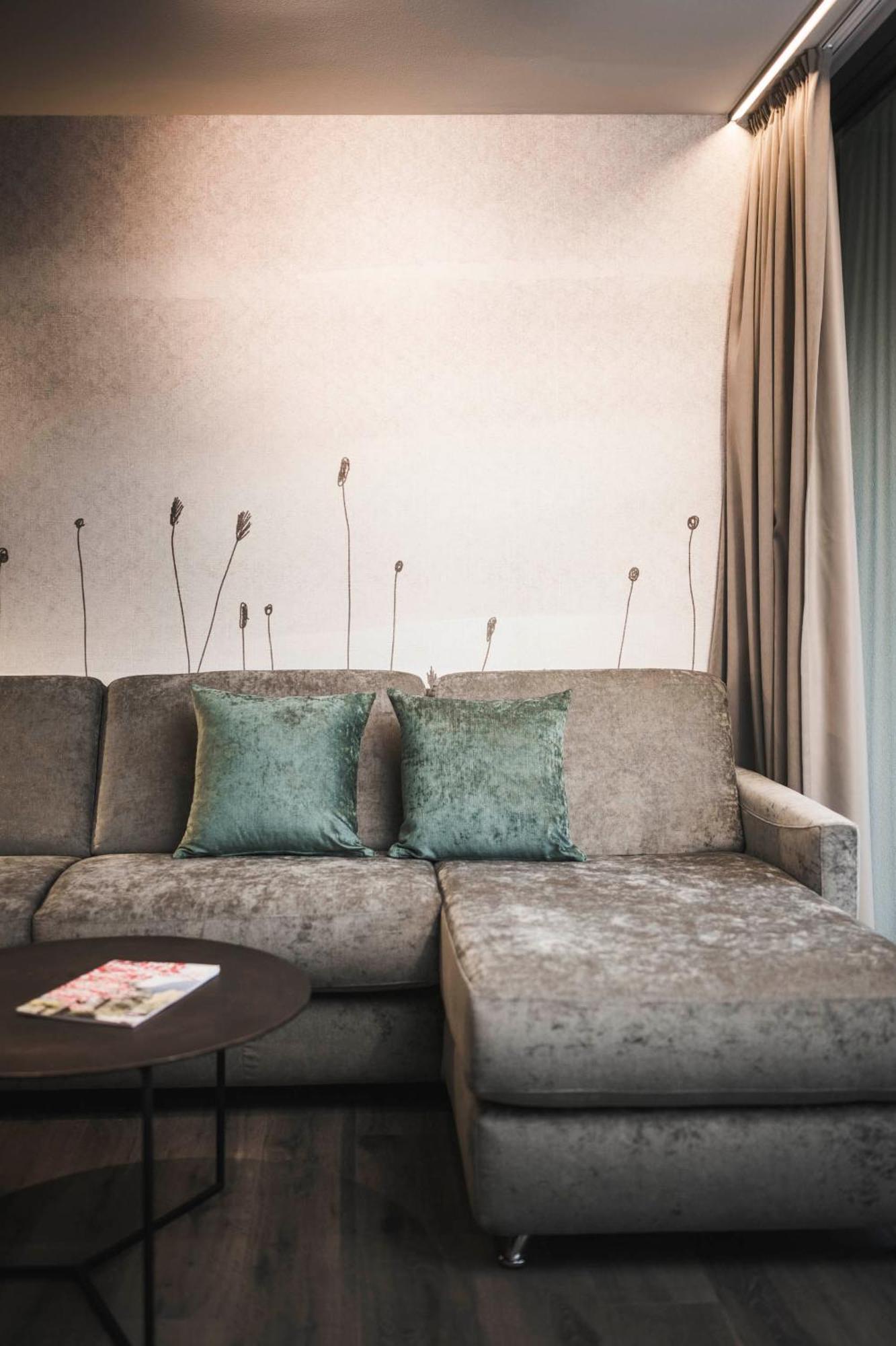 Somvita Suites ティローロ エクステリア 写真
